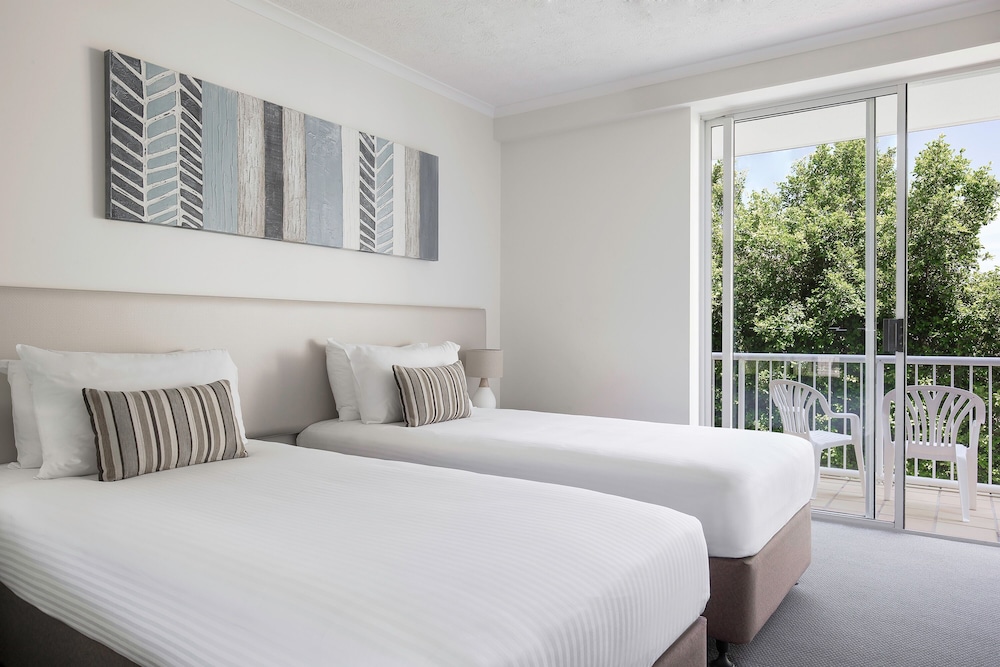 Breakfree Diamond Beach Broadbeach 28/78