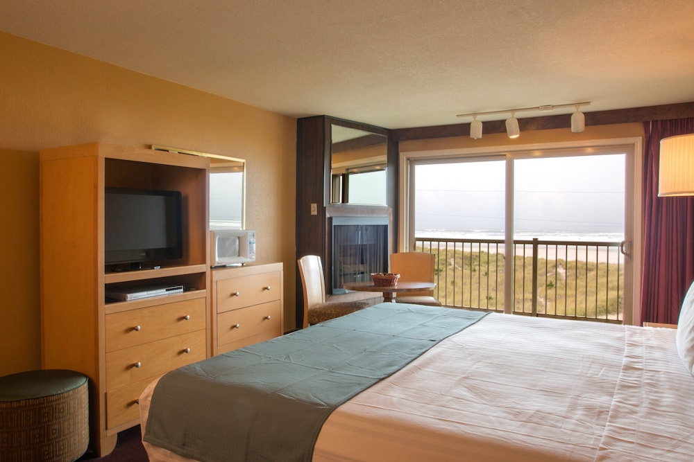Hi Tide Oceanfront Inn 29/52