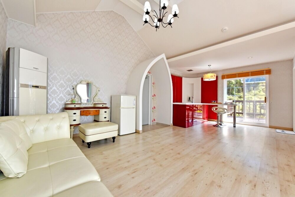 Namhae Bluemare Pension 35/50