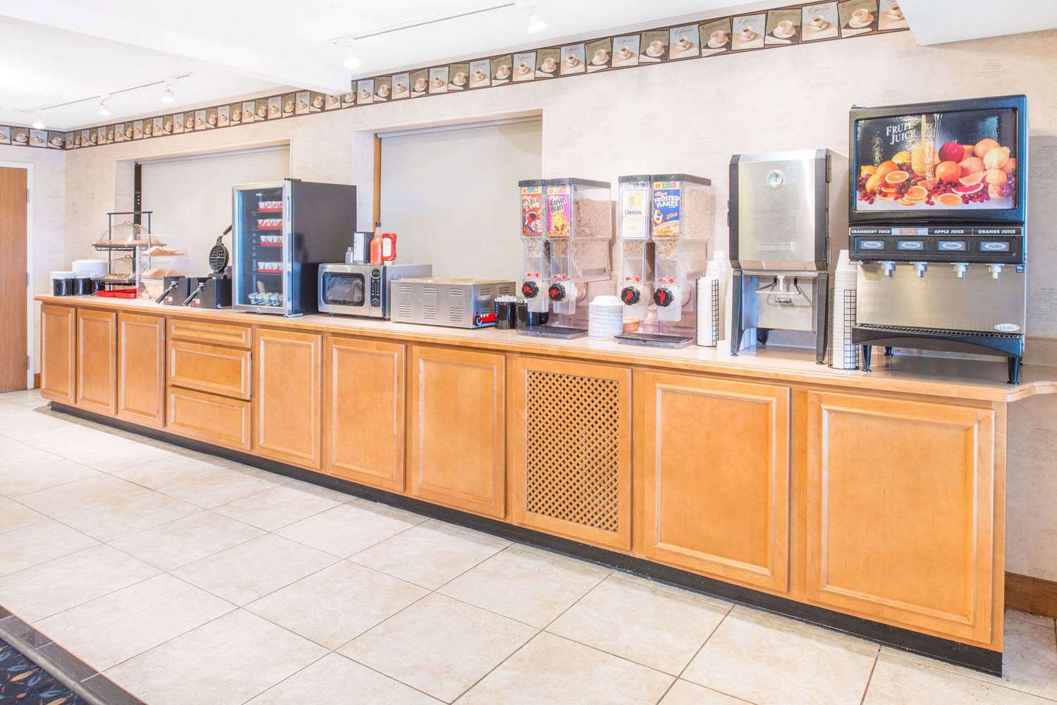 Ramada by Wyndham Springfield North 2/18