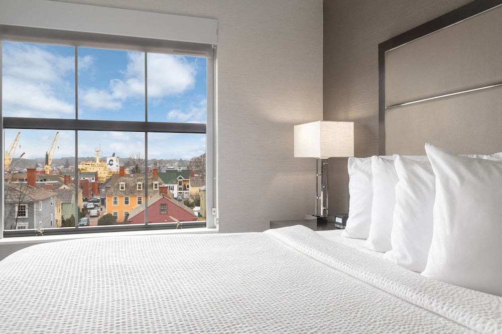 Residence Inn Portsmouth Downtown Waterfront 5/40