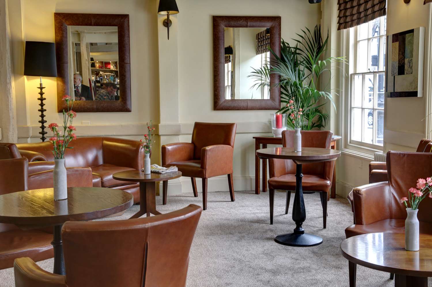Uno Rose & Crown Hotel Tonbridge 16/35