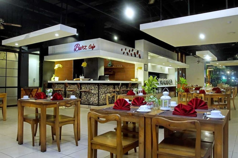 Burza Hotel 25/33