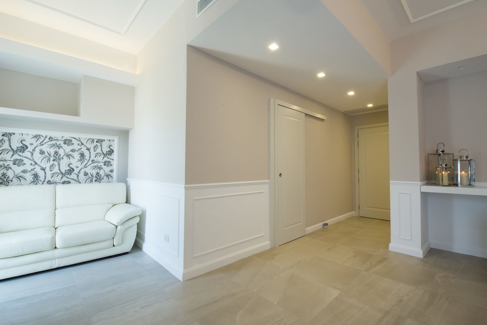 Bianco Riccio Suite Hotel 35/79