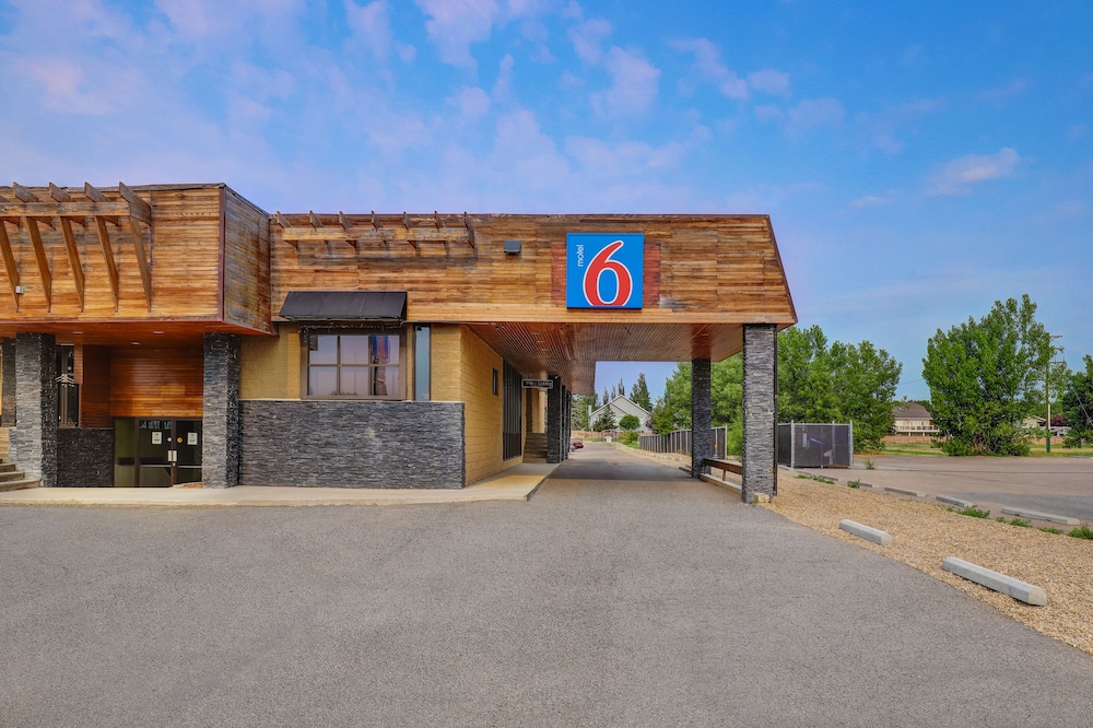Motel6 Brooks, AB 9/43