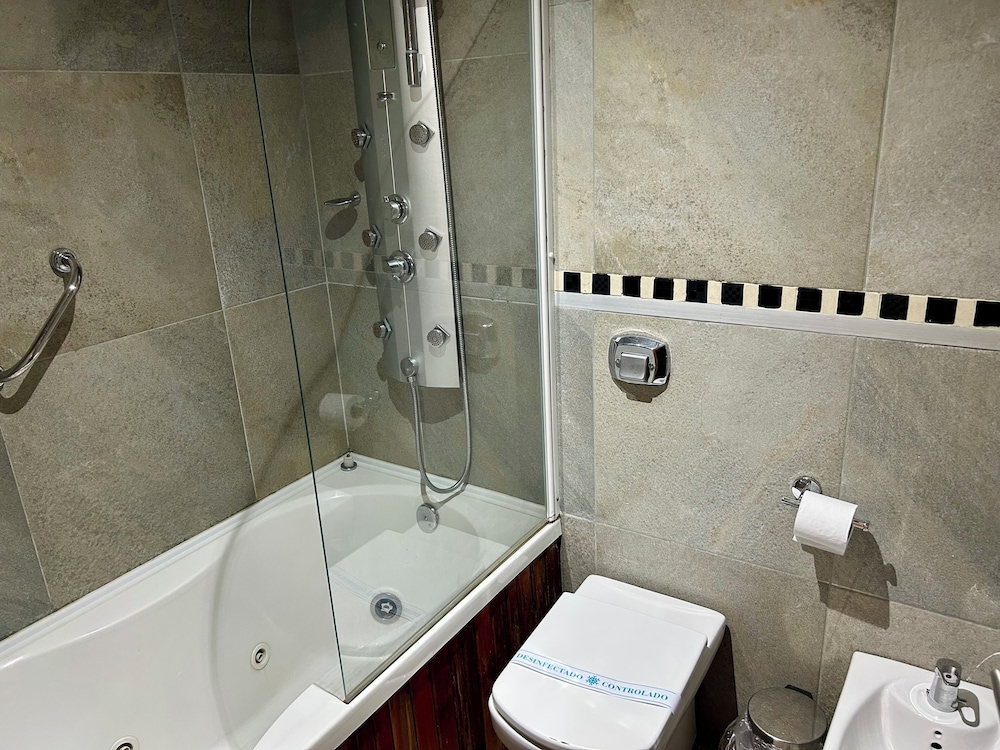 BAHIA PARAISO LUXURY SUITES 50/57