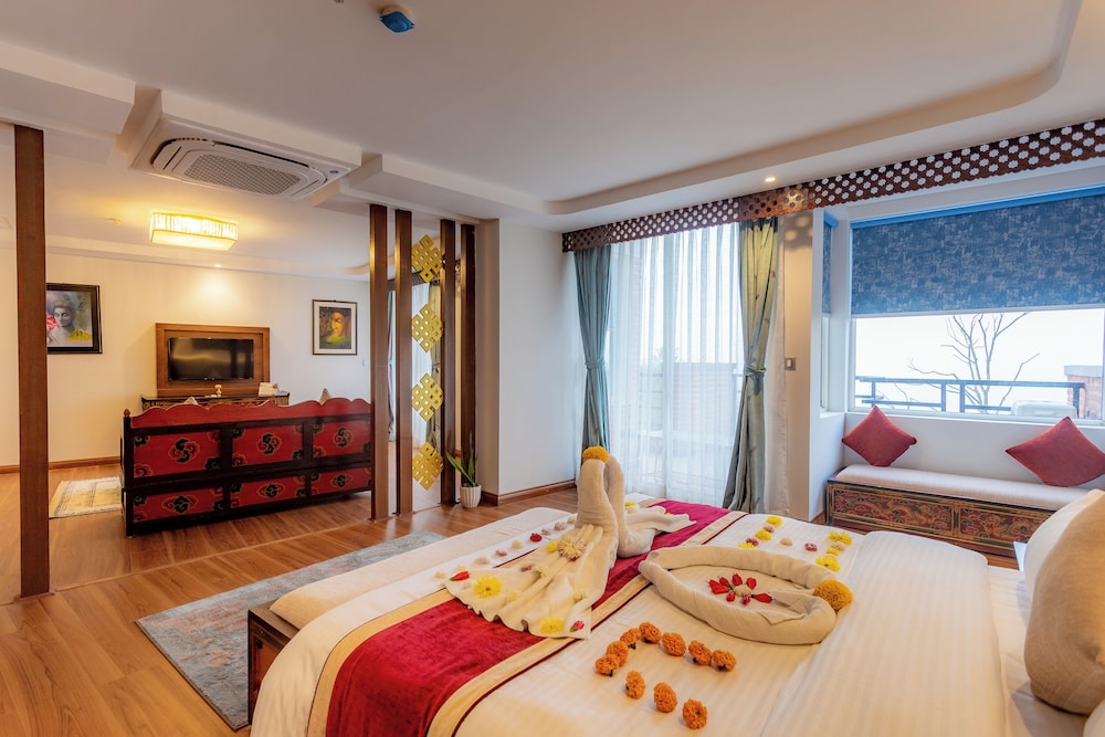 Hotel Sarathi 18/50