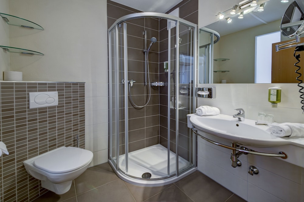 VERWOHN HOTEL VOTTERS SPORTKRISTAL 50/50