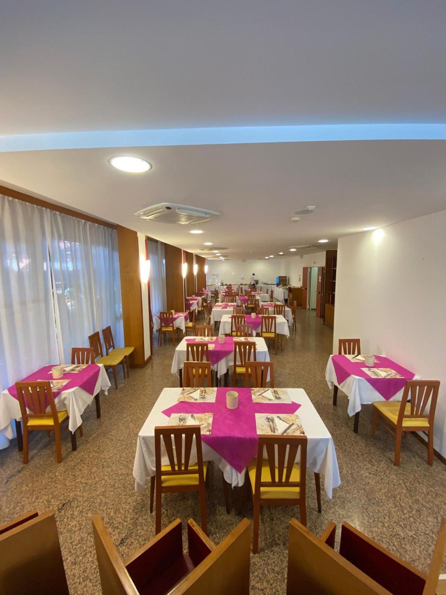 Hotel Modenese 37/50