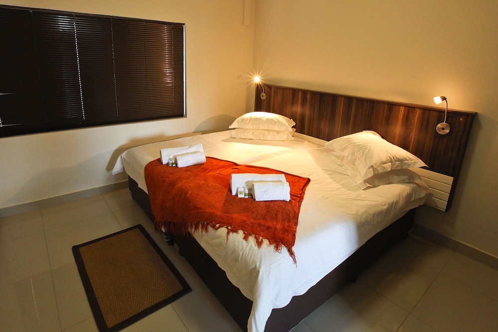 Hillside Executive Accommodation 20/59