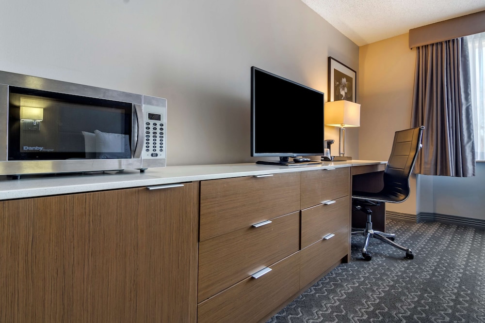 Best Western Plus Vancouver Airport Hotel 44/50