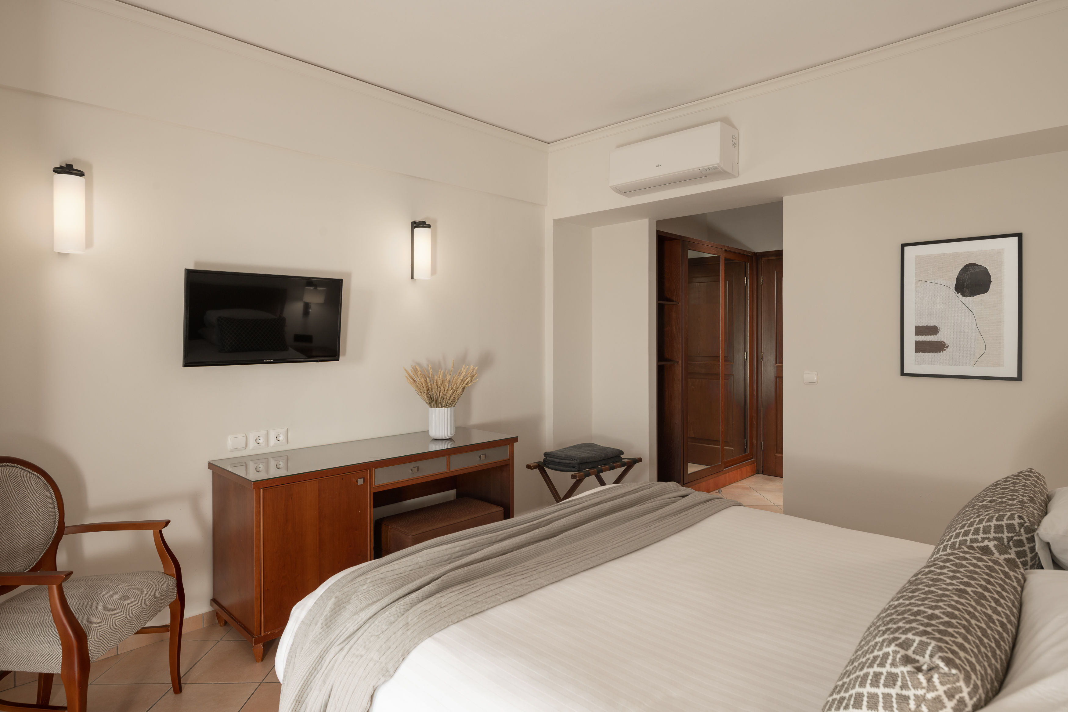 غرفة قياسية بسرير مزدوج أو سريرين منفصلين، Theartemis Palace 3/5