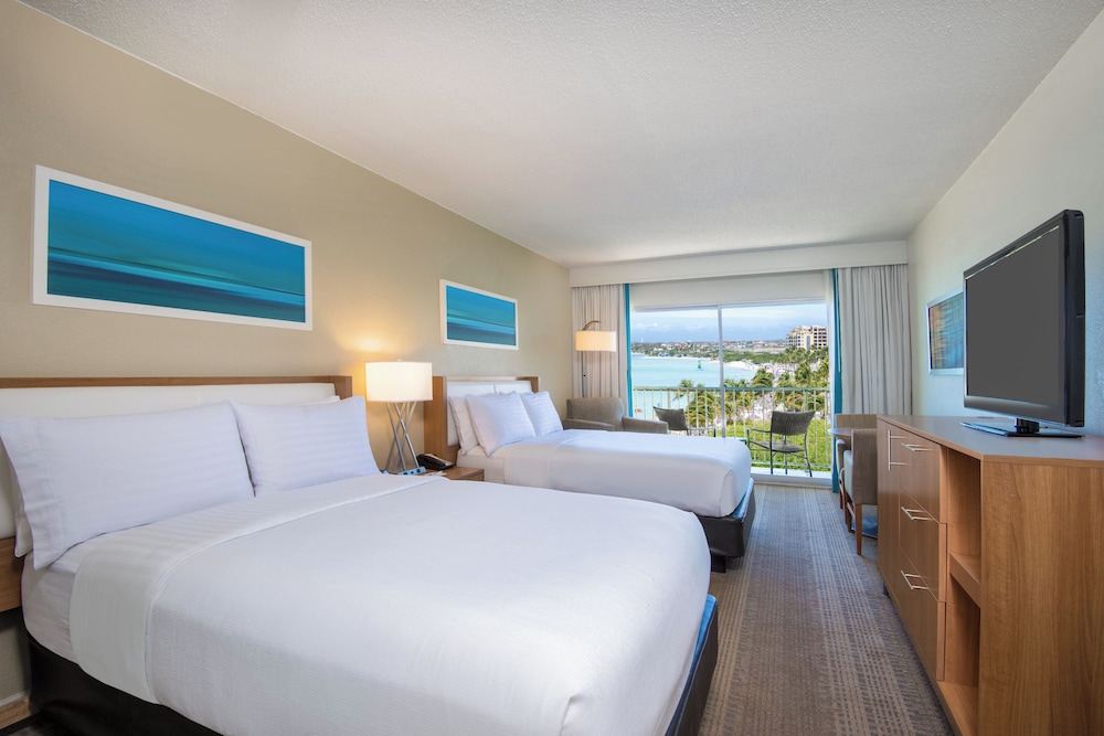 غرفة قياسية بسريرين مزدوجين بإطلالة على البحر، Holiday Inn Resort Aruba-Beach 2/5
