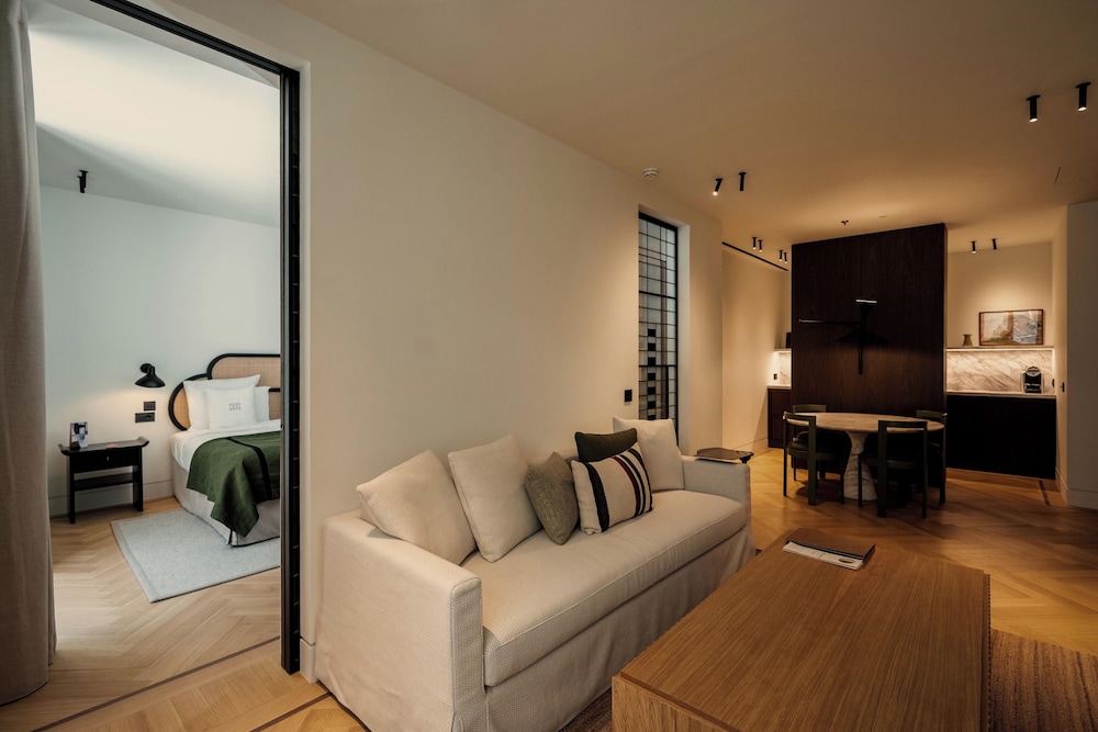 Athens Capital Suites-MGallery Collection 45/59