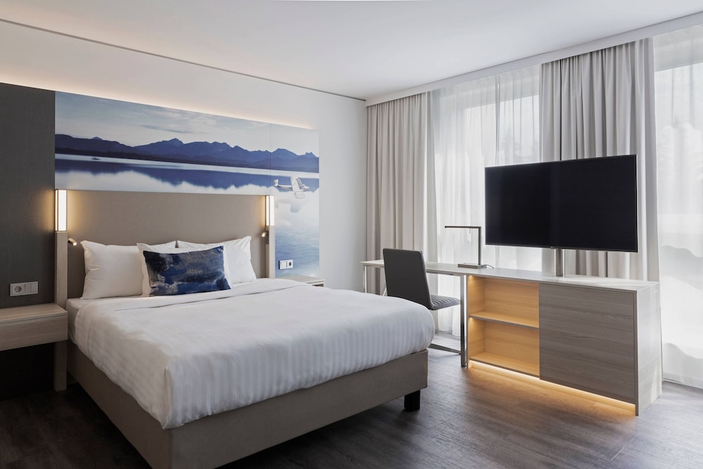 Courtyard Oberpfaffenhofen Munich South 6/43