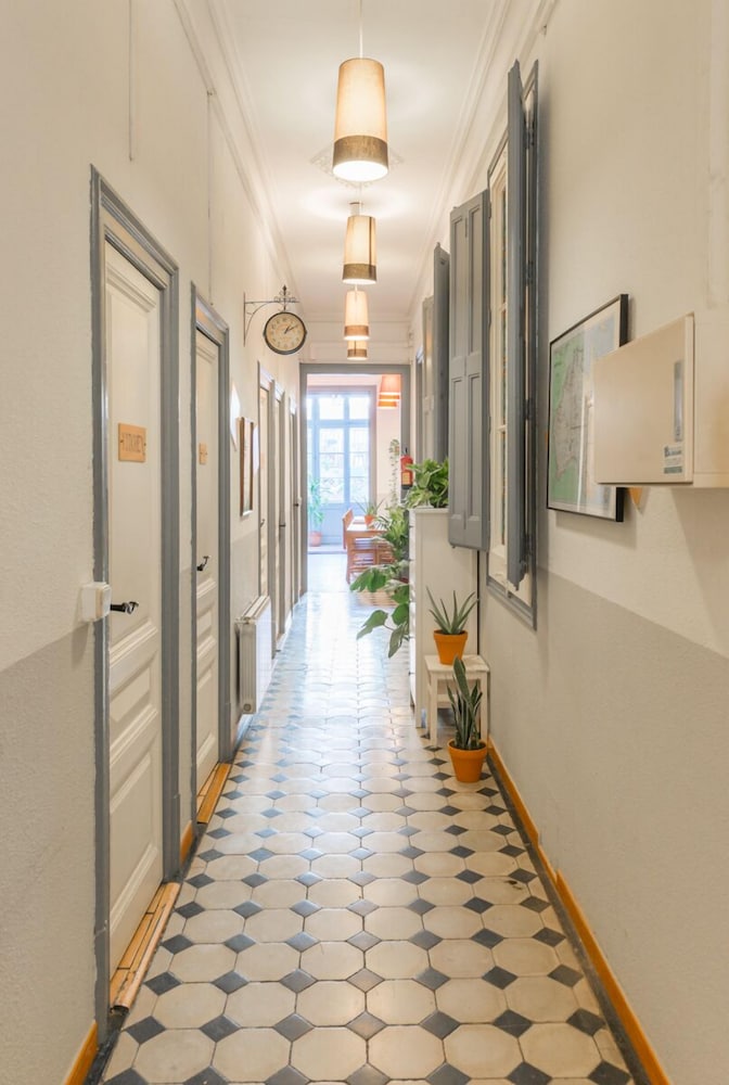 Soul Backpackers Barcelona 16/24
