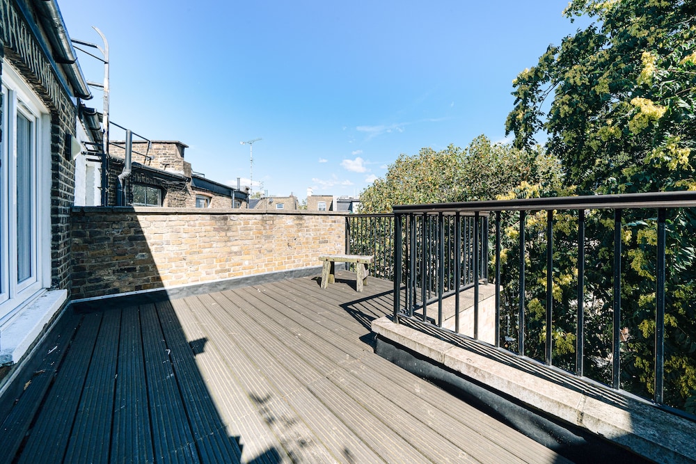 The Knaresborough by Aura Collection 46/50