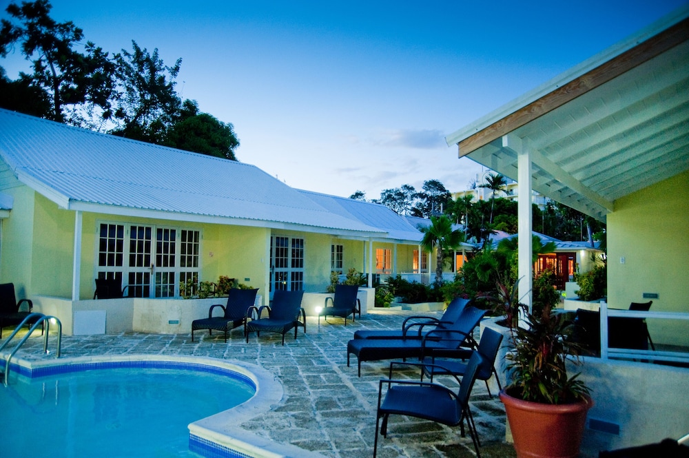 Island Inn Hotel  Barbados in BRIDGETOWN