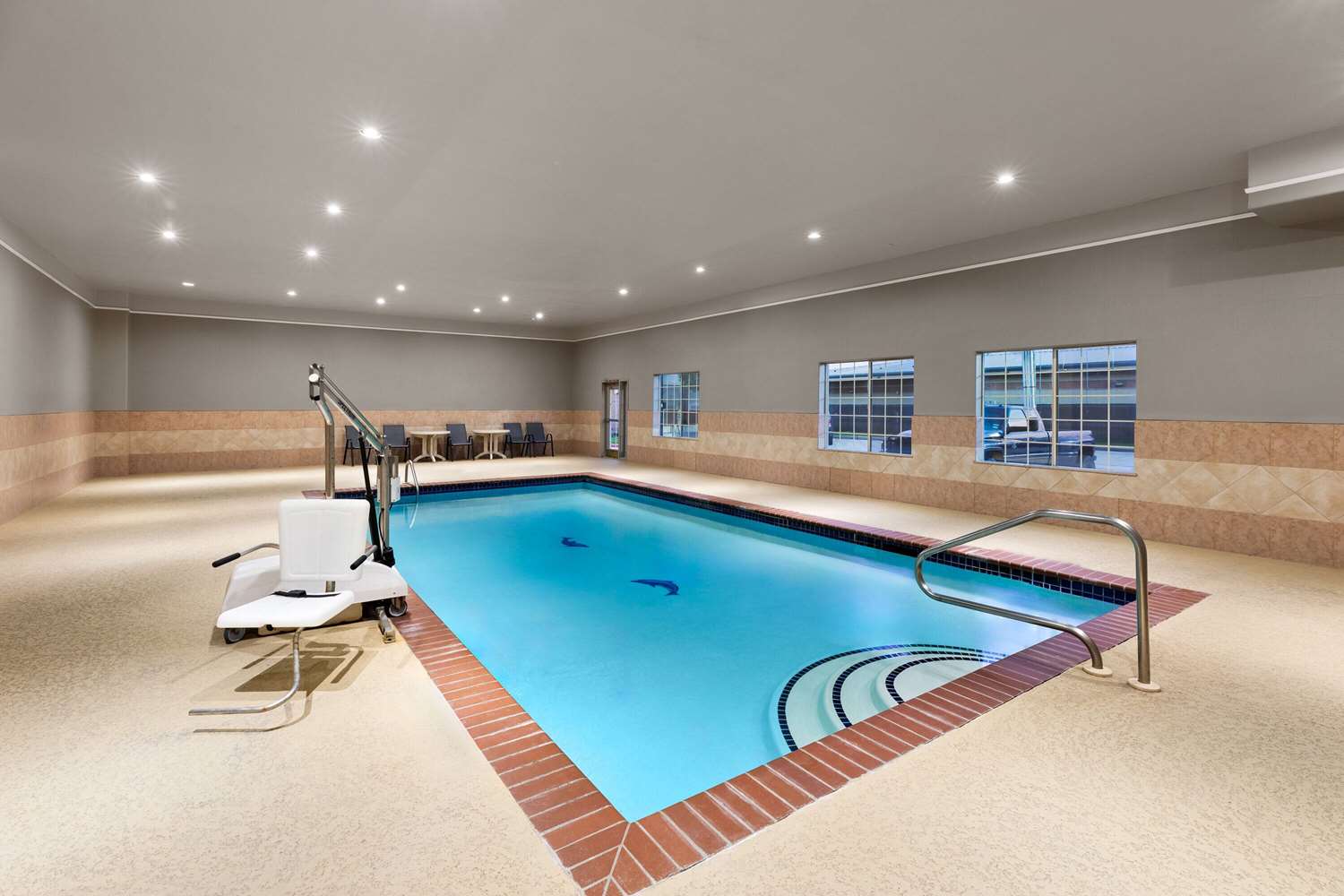 swimming pool spa