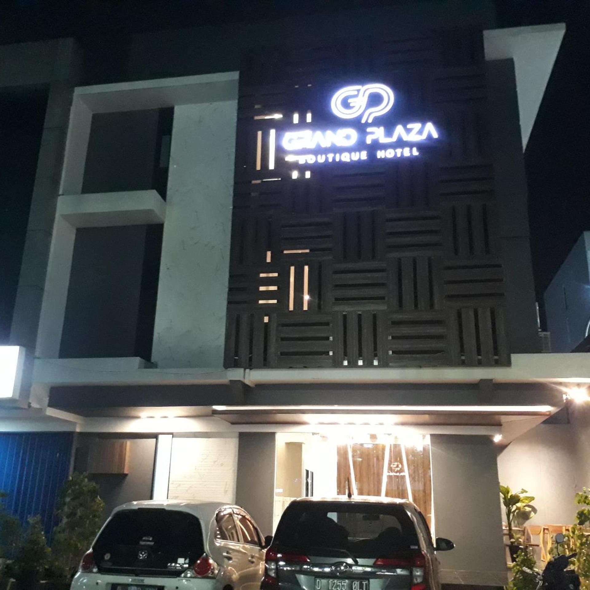 Grand Plaza Boutique Hotel 1/31