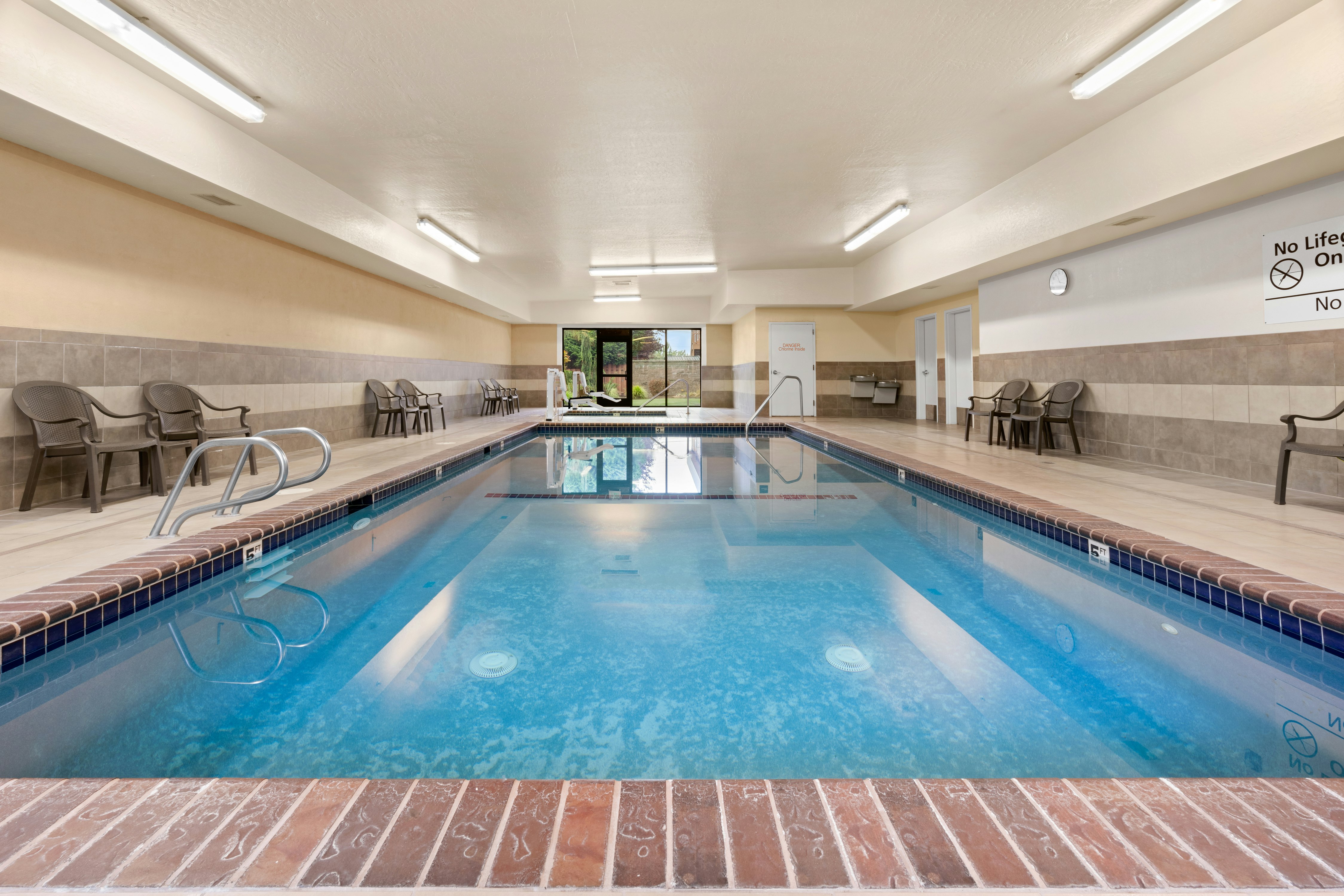 Hampton Inn & Suites Burlington WA 17/39