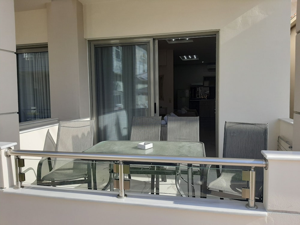Sirena Apartments 45/46