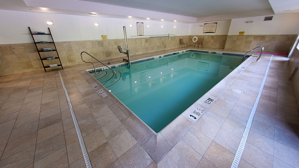 Staybridge Suites East Stroudsburg Poconos 4/69