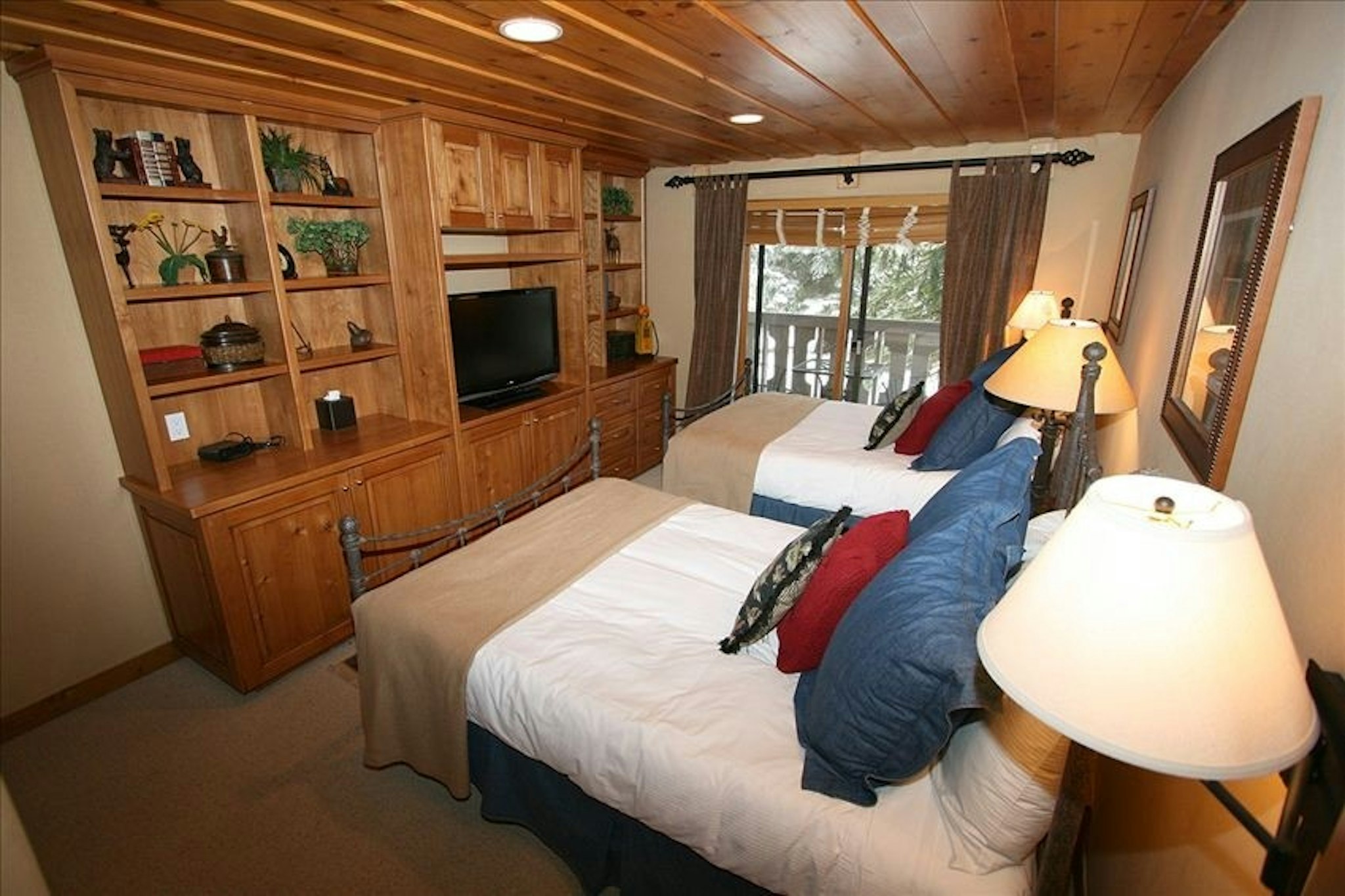 3 Bedrooms, Riva Ridge, Residence