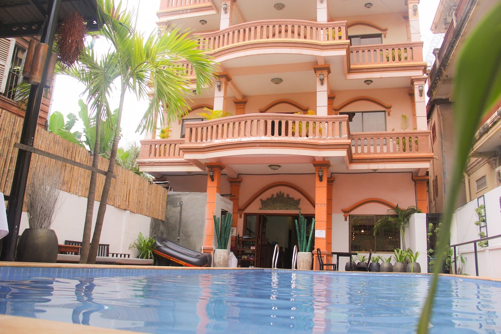 Tropical Breeze Guesthouse 3/45