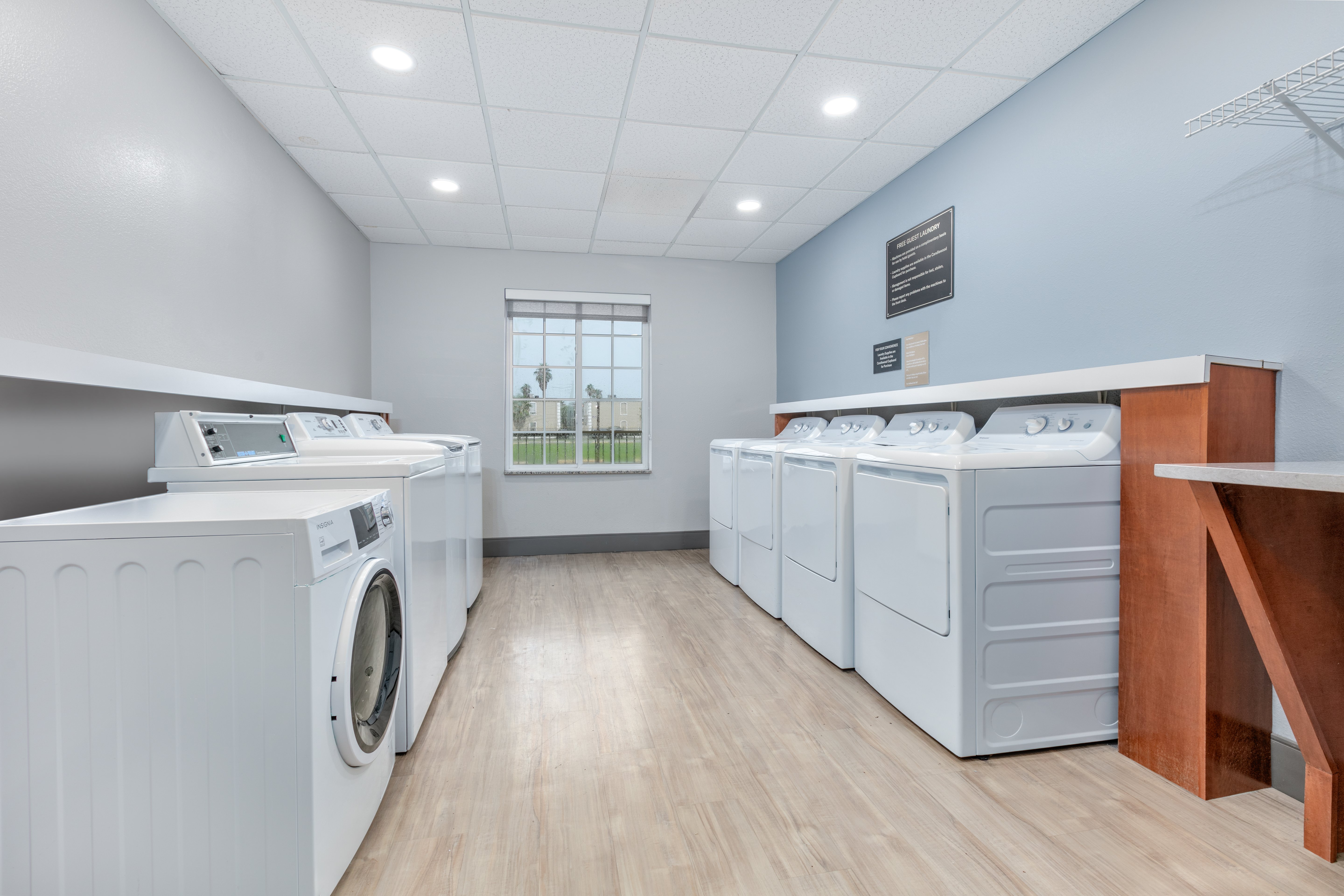 Candlewood Suites Houston I-10 East 16/27