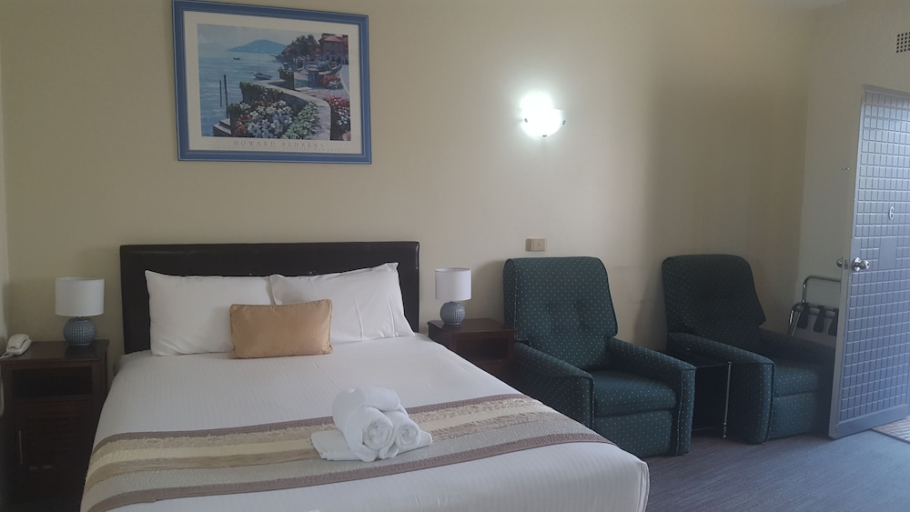 Sanctuary Resort Motor Inn 9/30