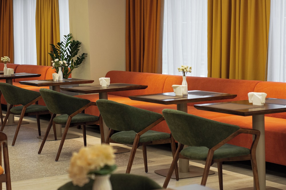 Almaty Hotel 36/50