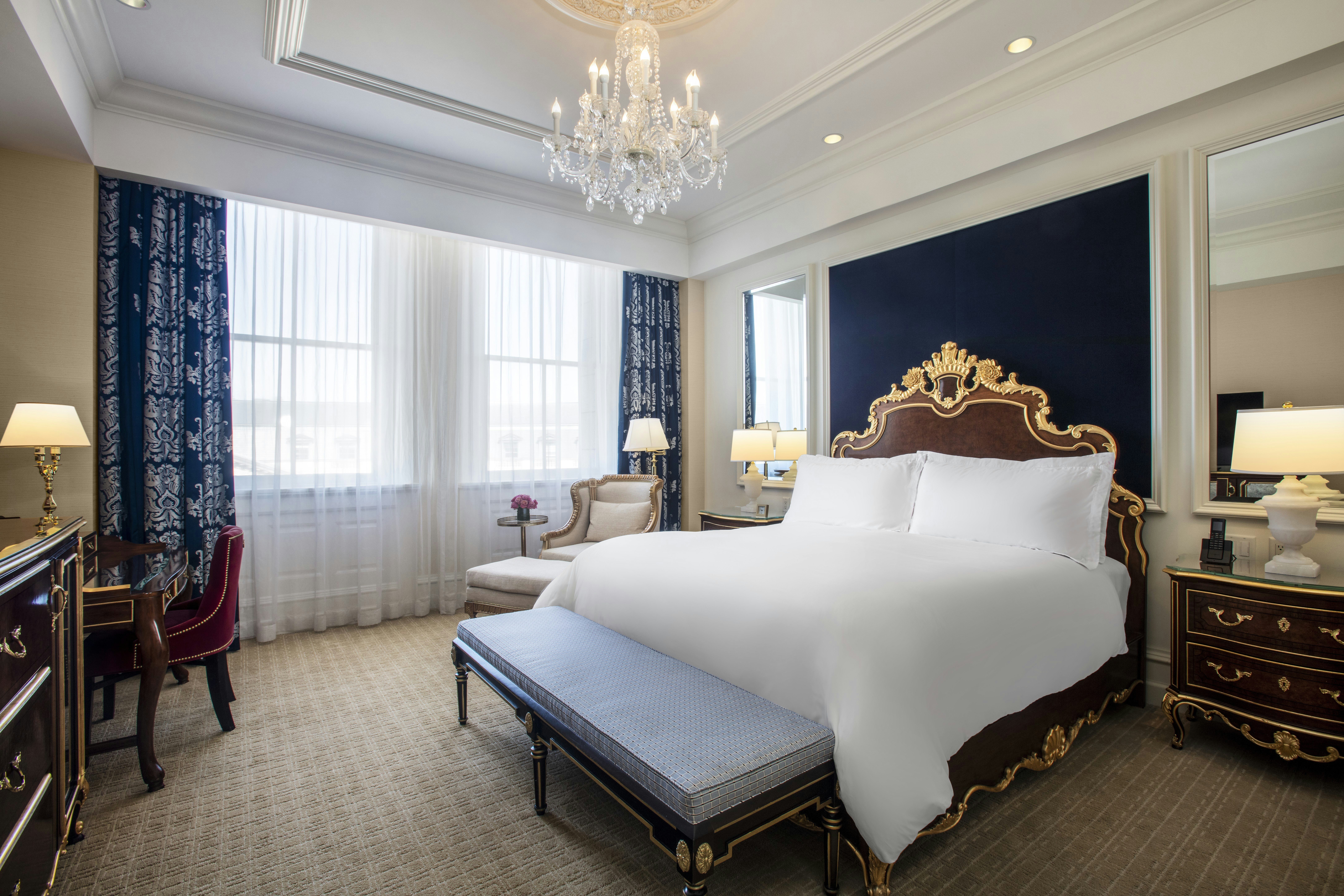 GUEST ROOM, PREMIUM, KING BED