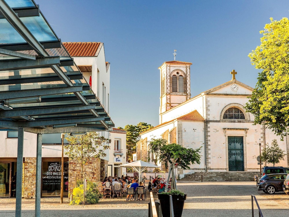 IBIS STYLES SAINT GILLES CROIX DE VIE 70/77