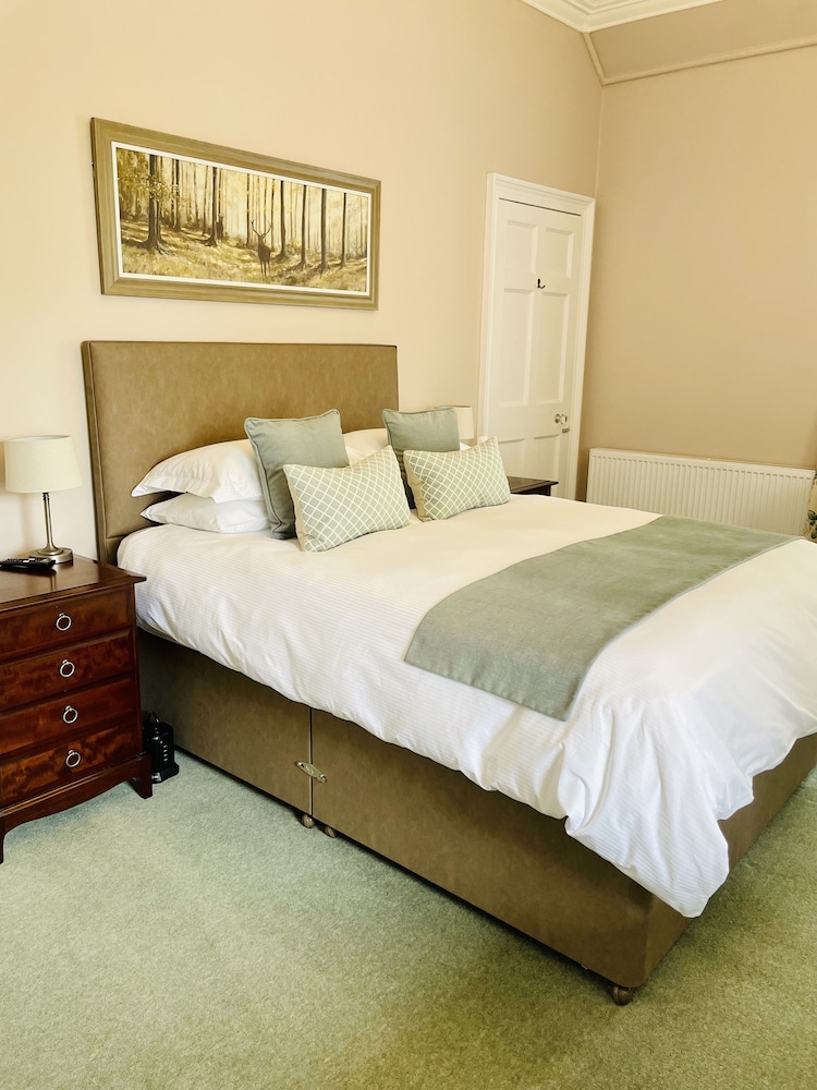Family, 1 King and 1 Single Beds, Garden View, Sofa