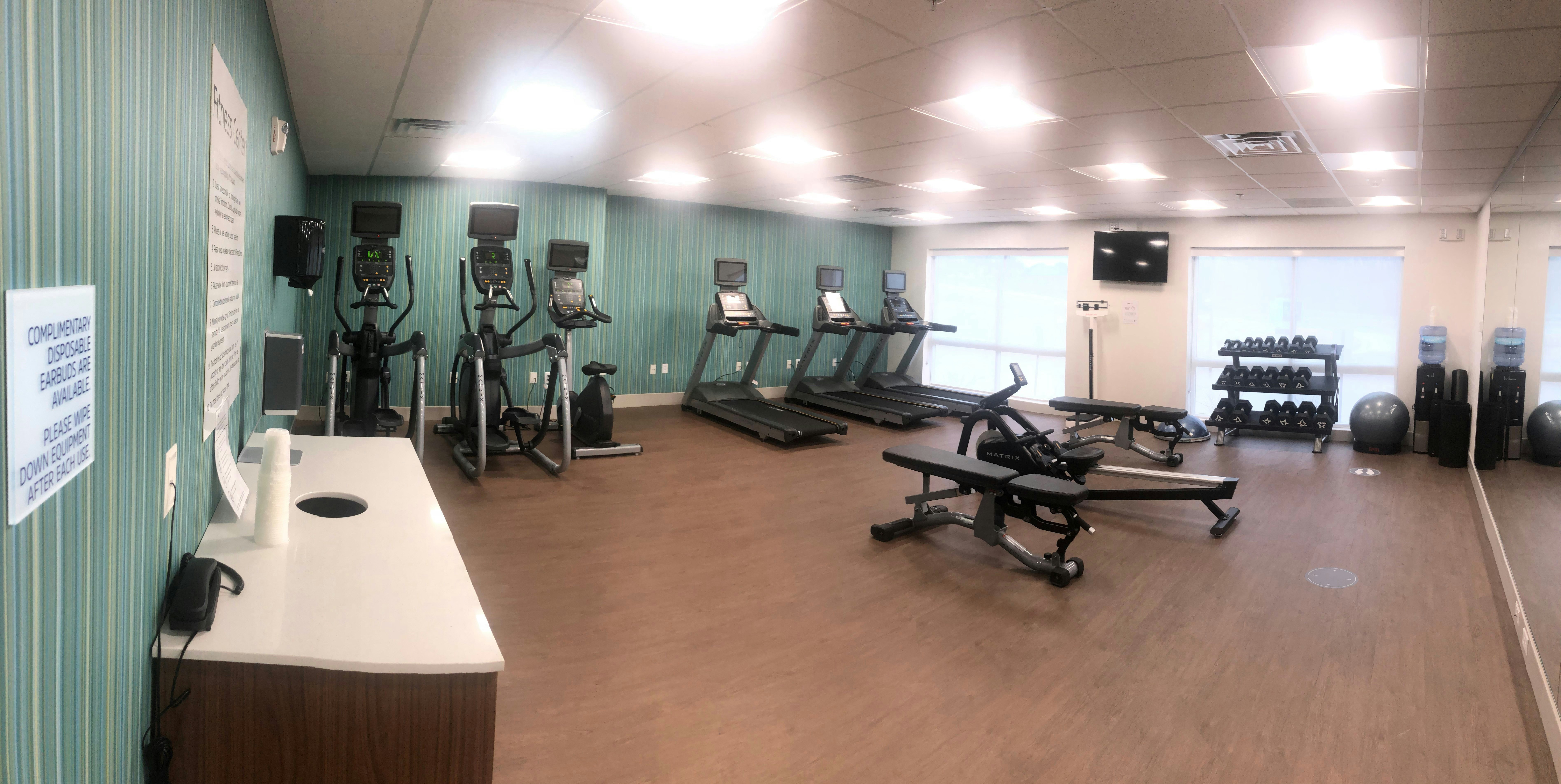 Holiday Inn Express and Suites Warrensburg North 40/58