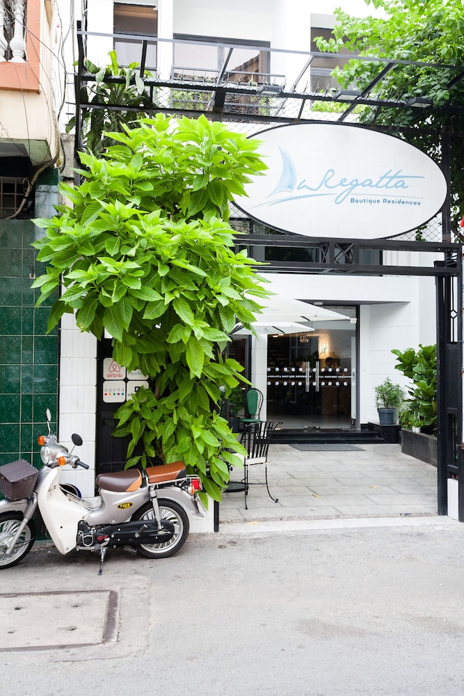 La Regatta Boutique Residences 64/72