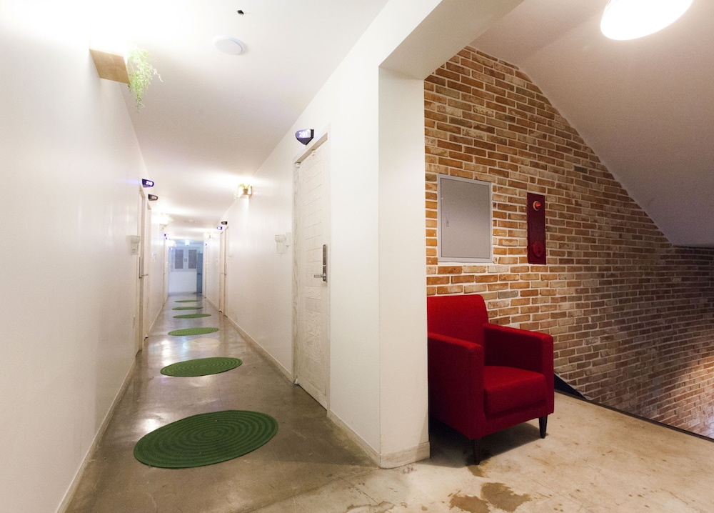 Hotel Merci 36/69