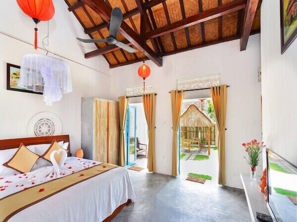 Local Beach Homestay 6/31