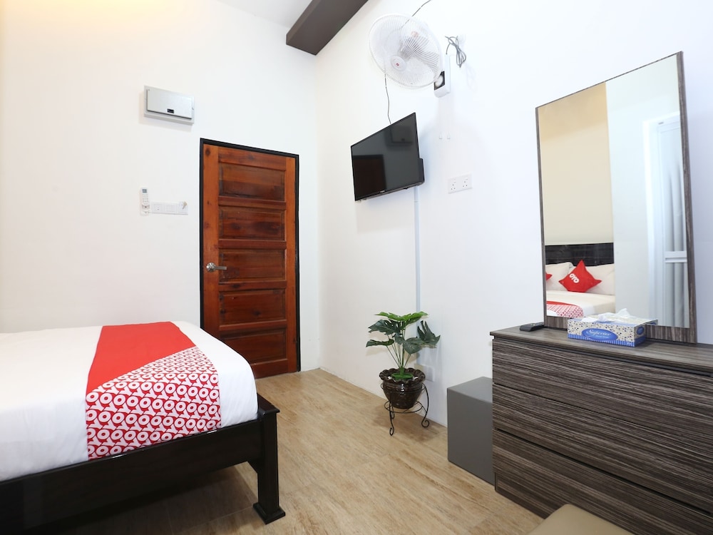 OYO 89678 Ady Hotel 20/23