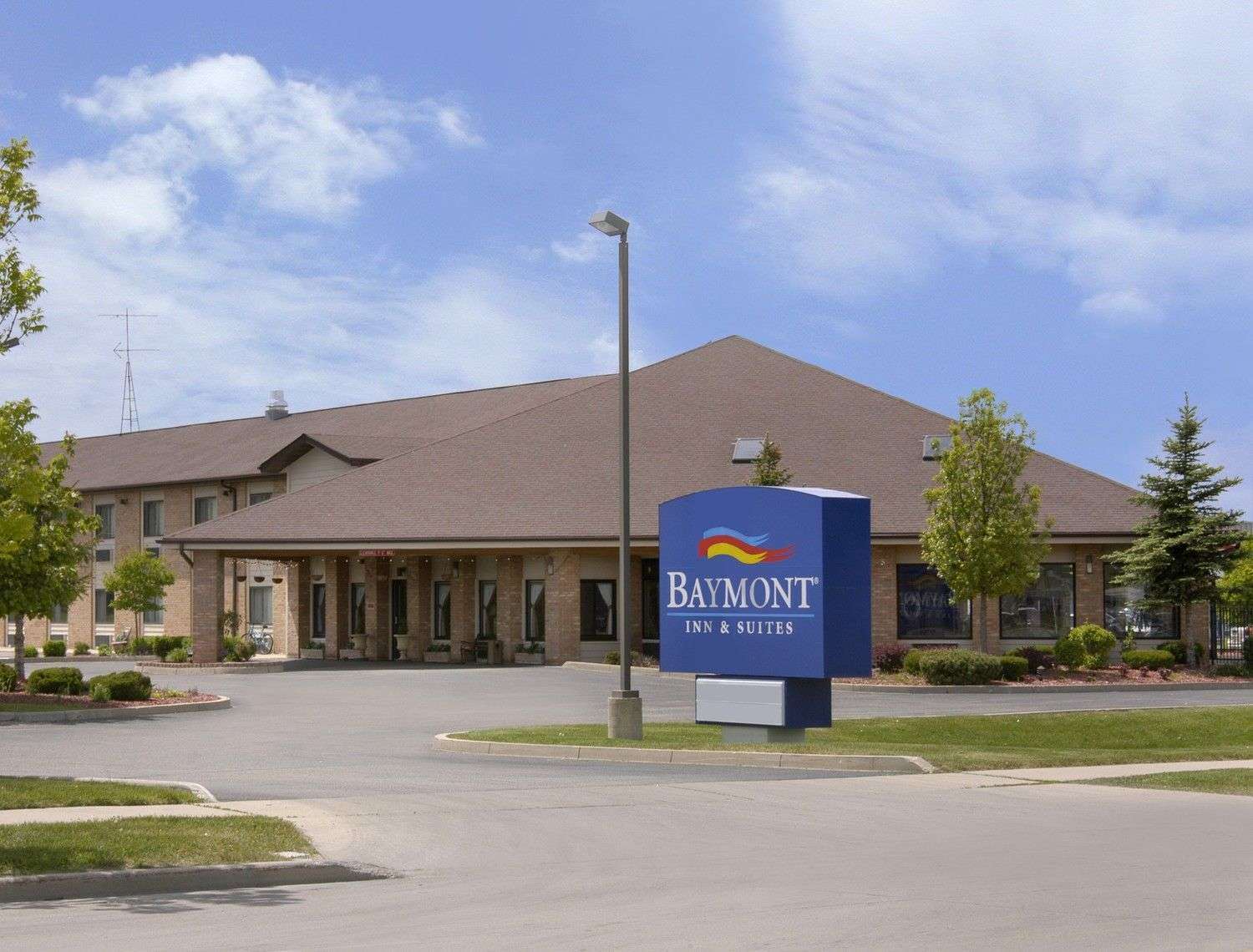 Baymont by Wyndham Whitewater 2/12