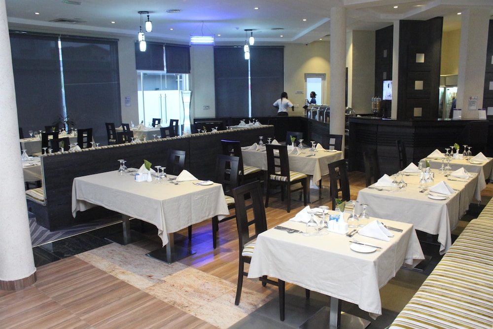 Golden Tulip Ibadan 21/35