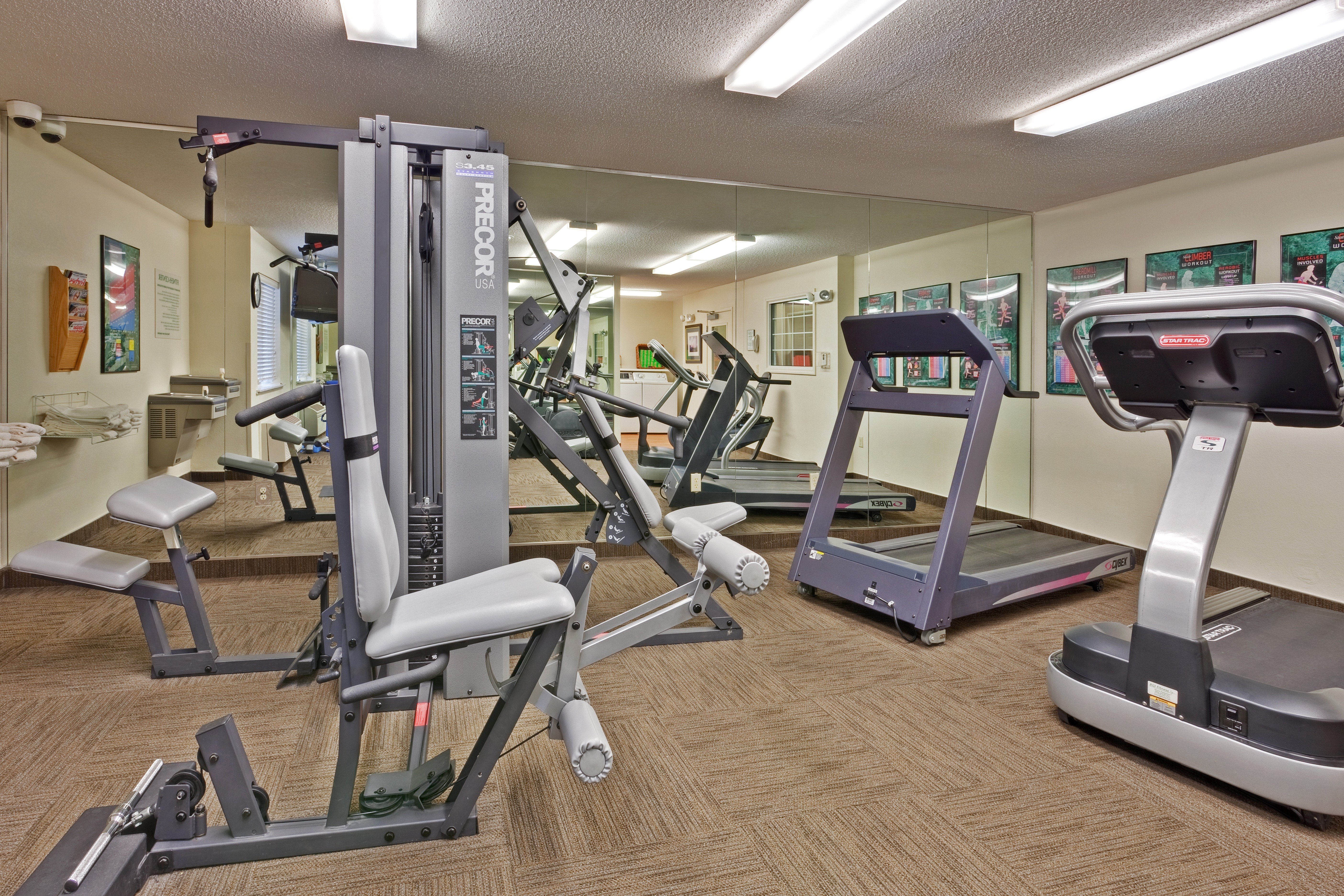 Candlewood Suites Indianapolis 21/39