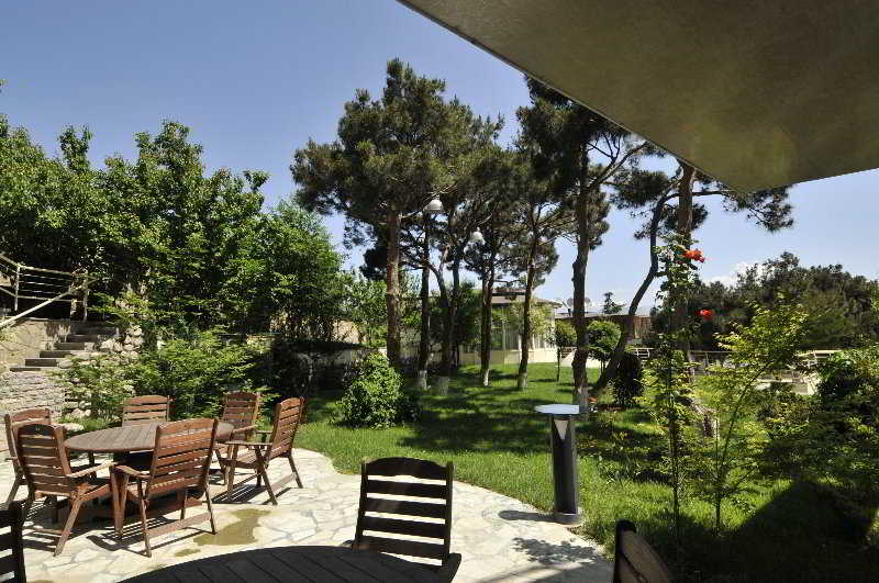 Beaumonde Garden 31/36