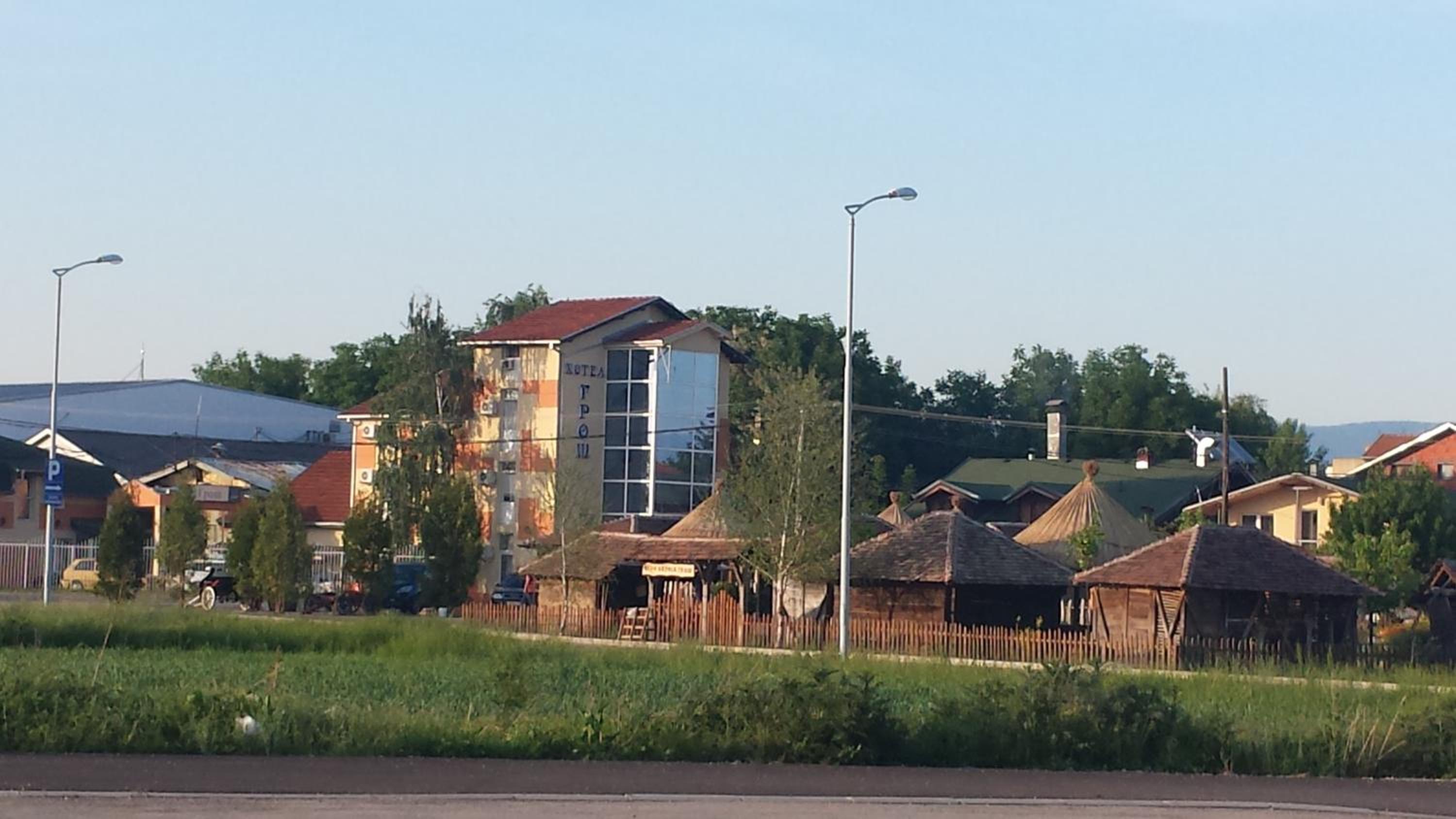 Gros Hotel 3/50
