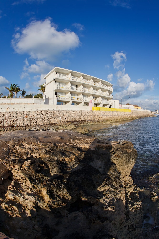 Hotel Rocamar Isla Mujeres 48/55
