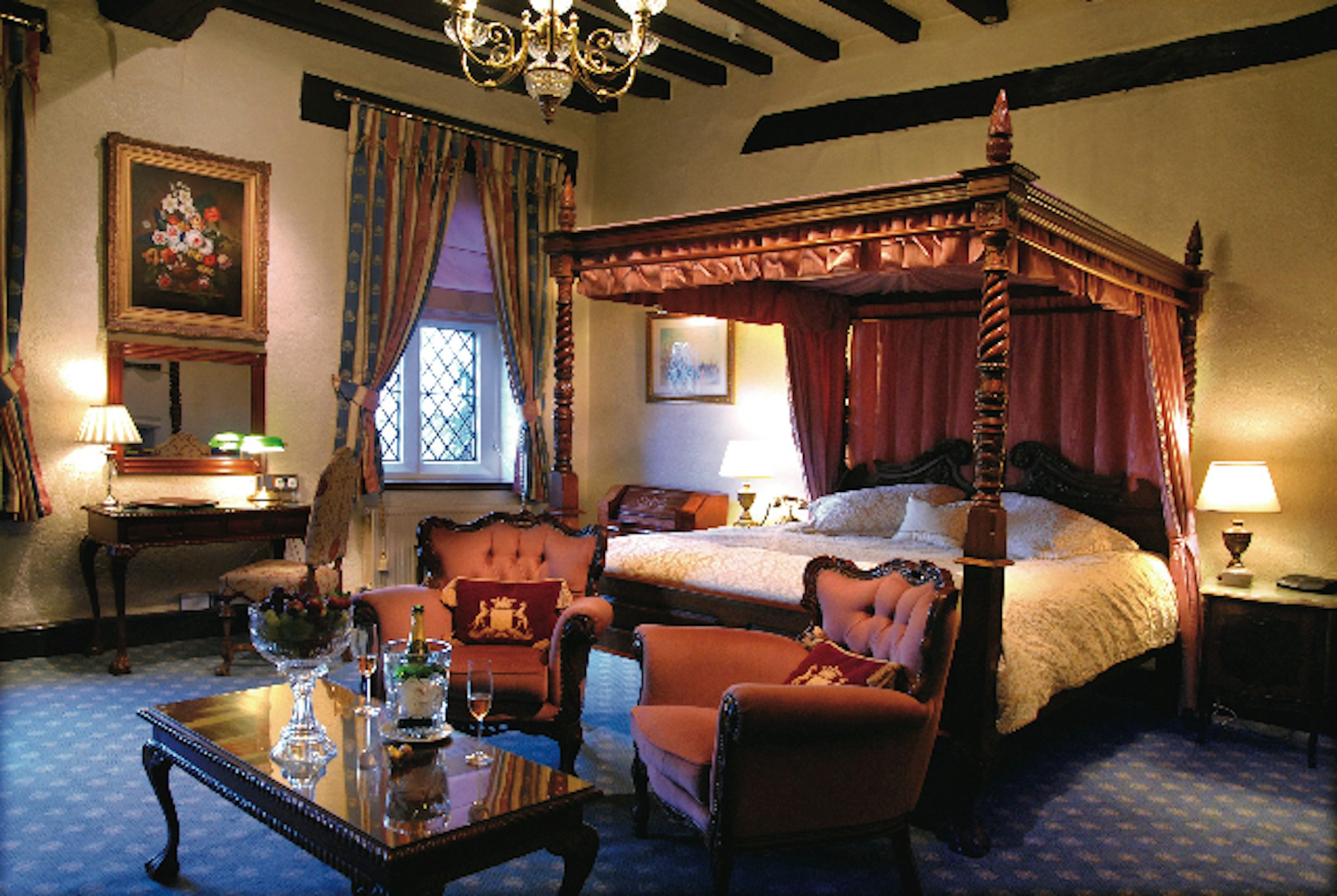 Albright Hussey Manor 6/10
