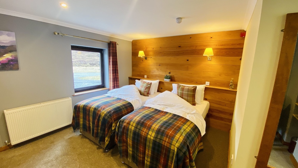 Aultguish Inn 8/50