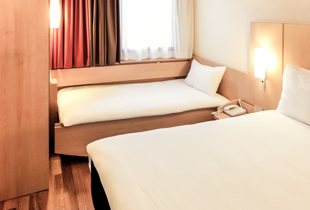 B&B HOTEL Le Mans Centre Cathedrale 17/50