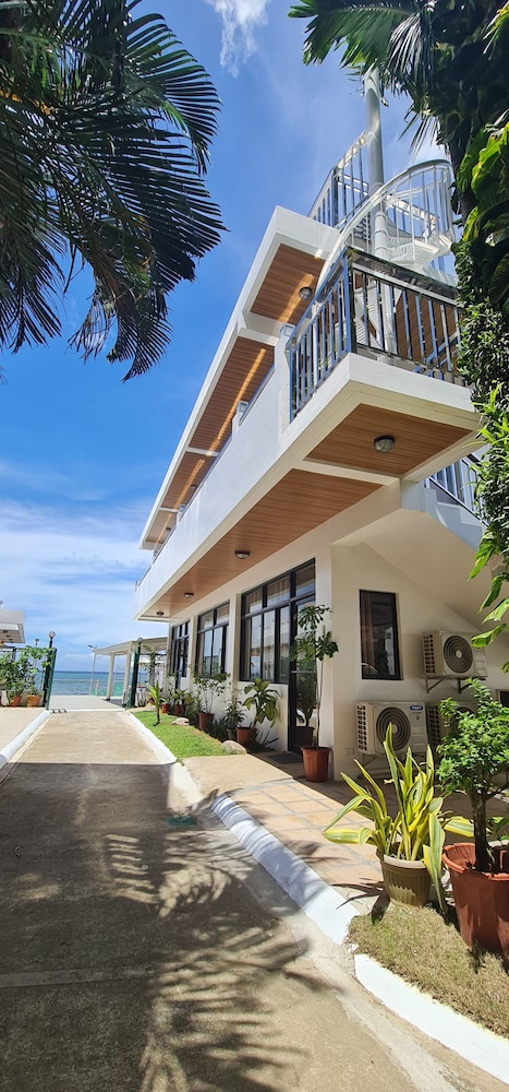 Marvins Seaside Inn 2/50